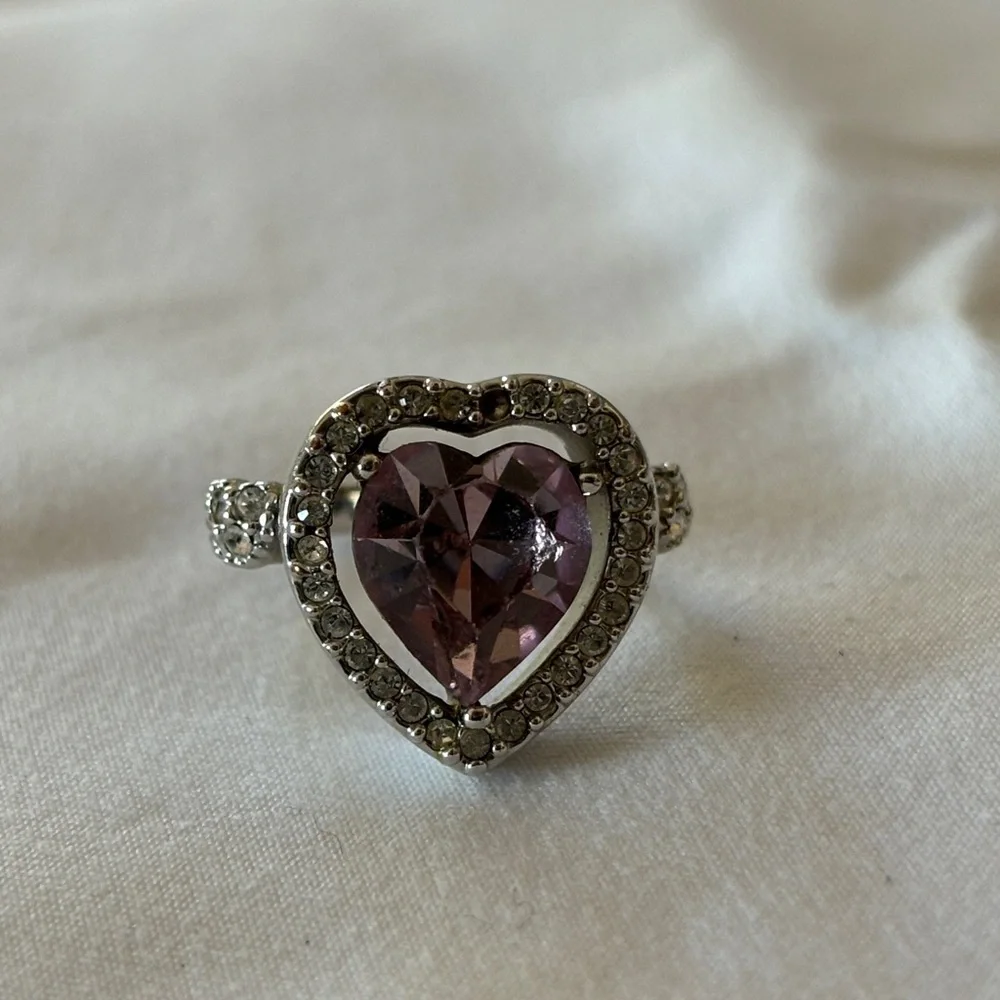 Purple Heart Rhinestone Ring Missing One Small Rhinestone - Picture 4 of 6